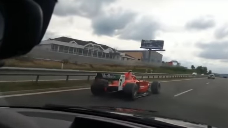 Bolid na czeskiej autostradzie