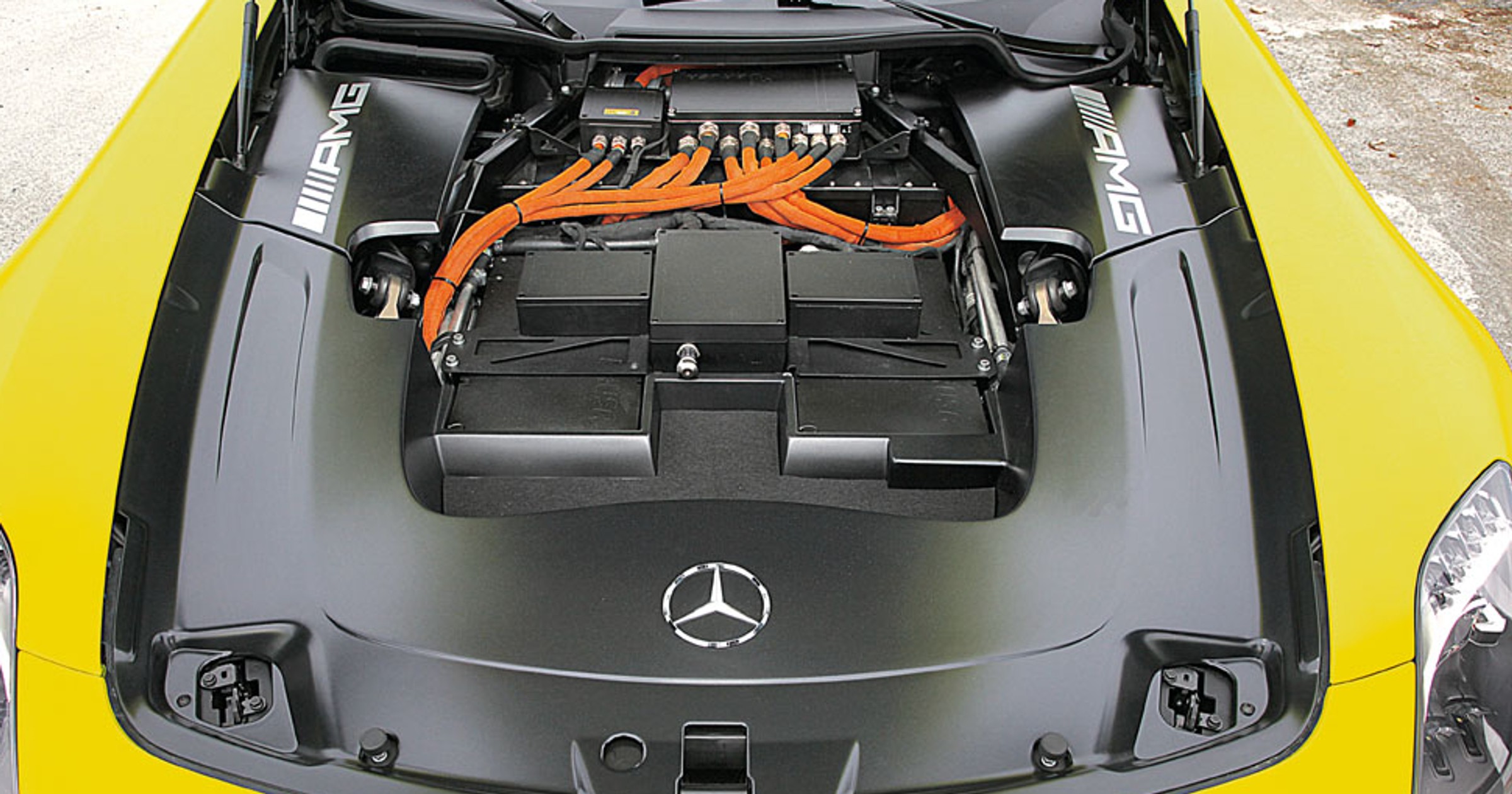 Mercedes SLS AMG E-Cell: Skrzydlak pod napięciem