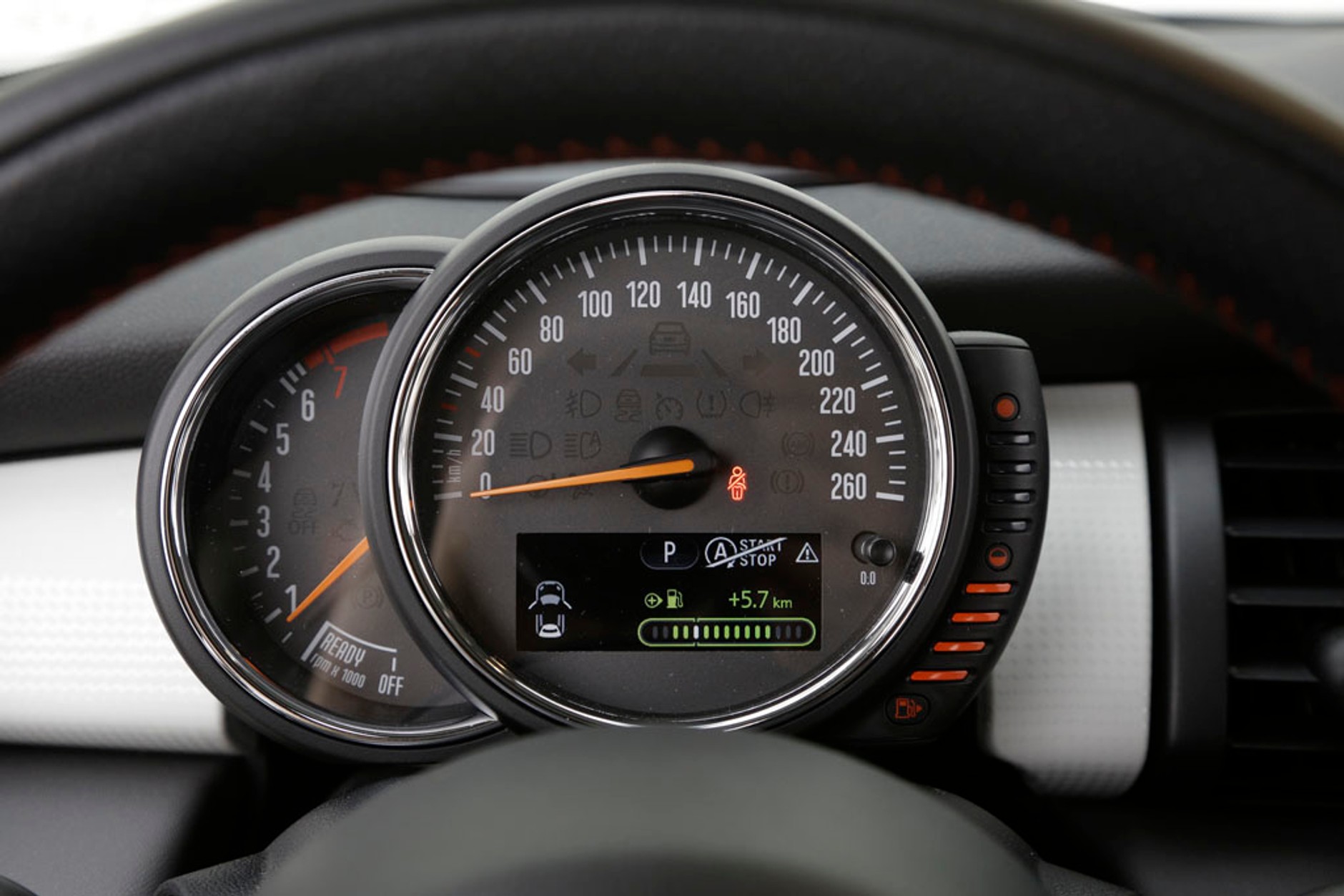 Mini Cooper S - Sportowy minimalizm