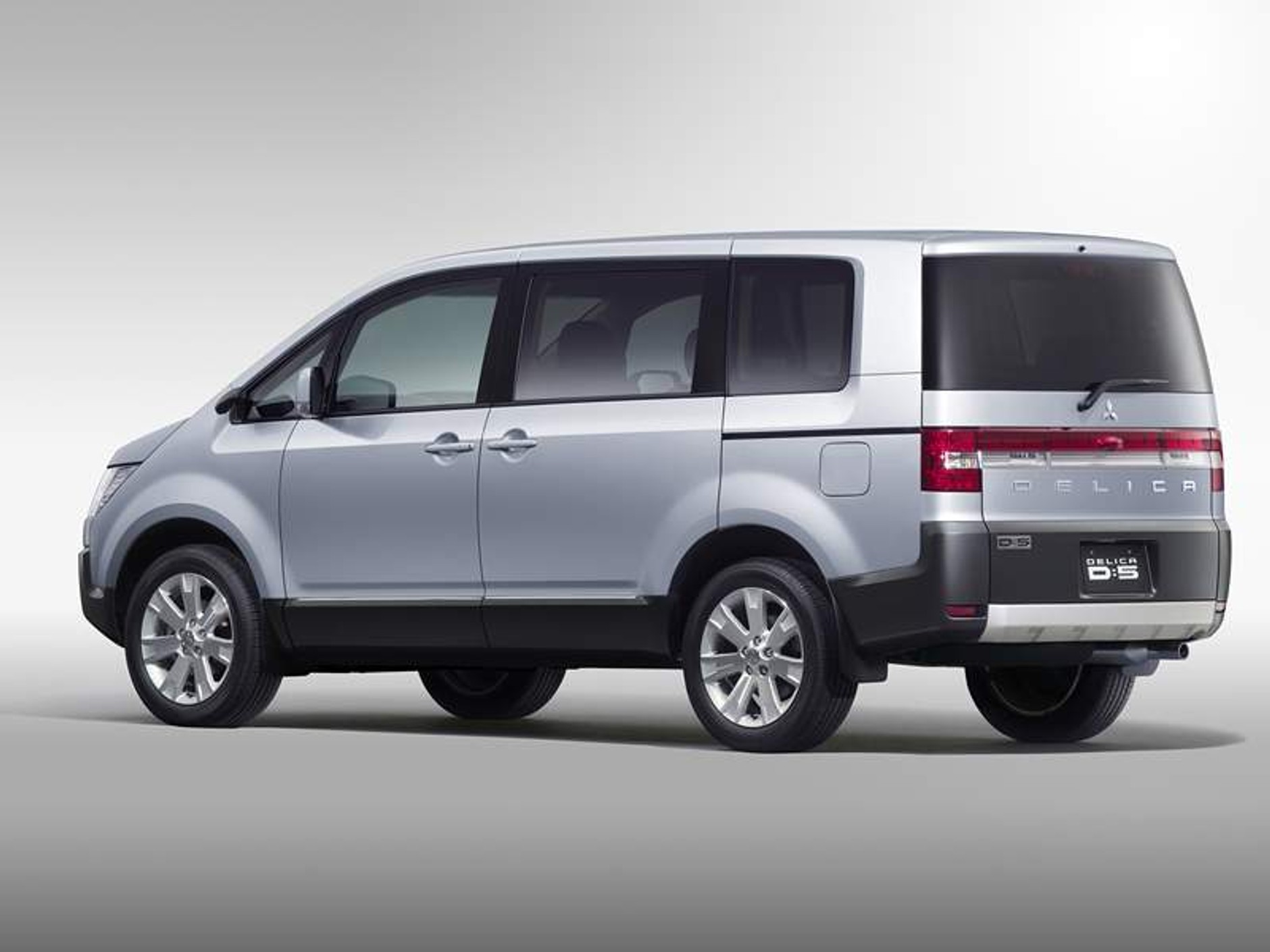 Mitsubishi Delica D:5 – nowe MPV z napędem na cztery koła