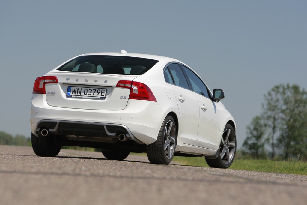 Test Volvo S60 D5 R-Design: dla miłośników mocnych diesli