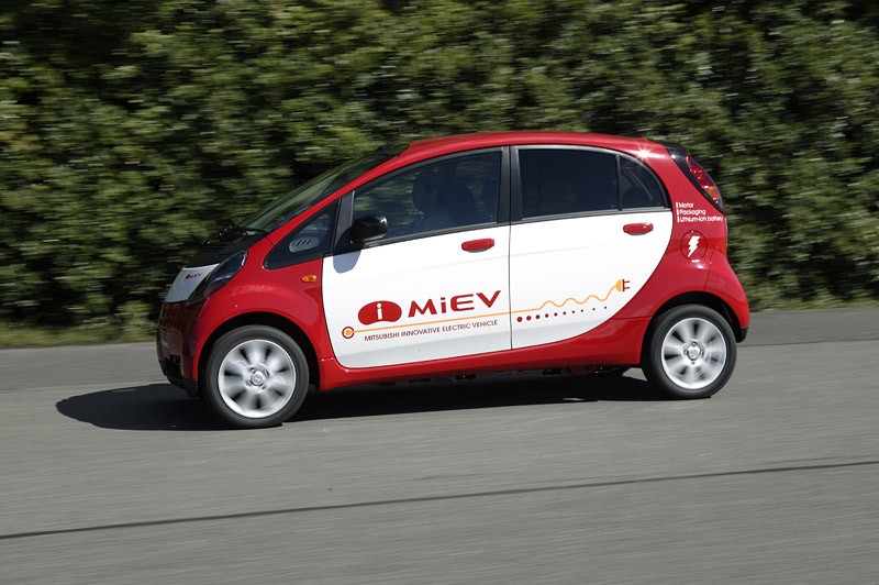 Mitsubishi: zainteresowanie elektrycznym i-MiEV zmusza producenta do zwiększenia produkcji