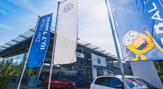 Przetasowania na niemieckim rynku nowych samochodów. VW się cieszy, niektórzy płaczą. A co z chińską ofensywą?