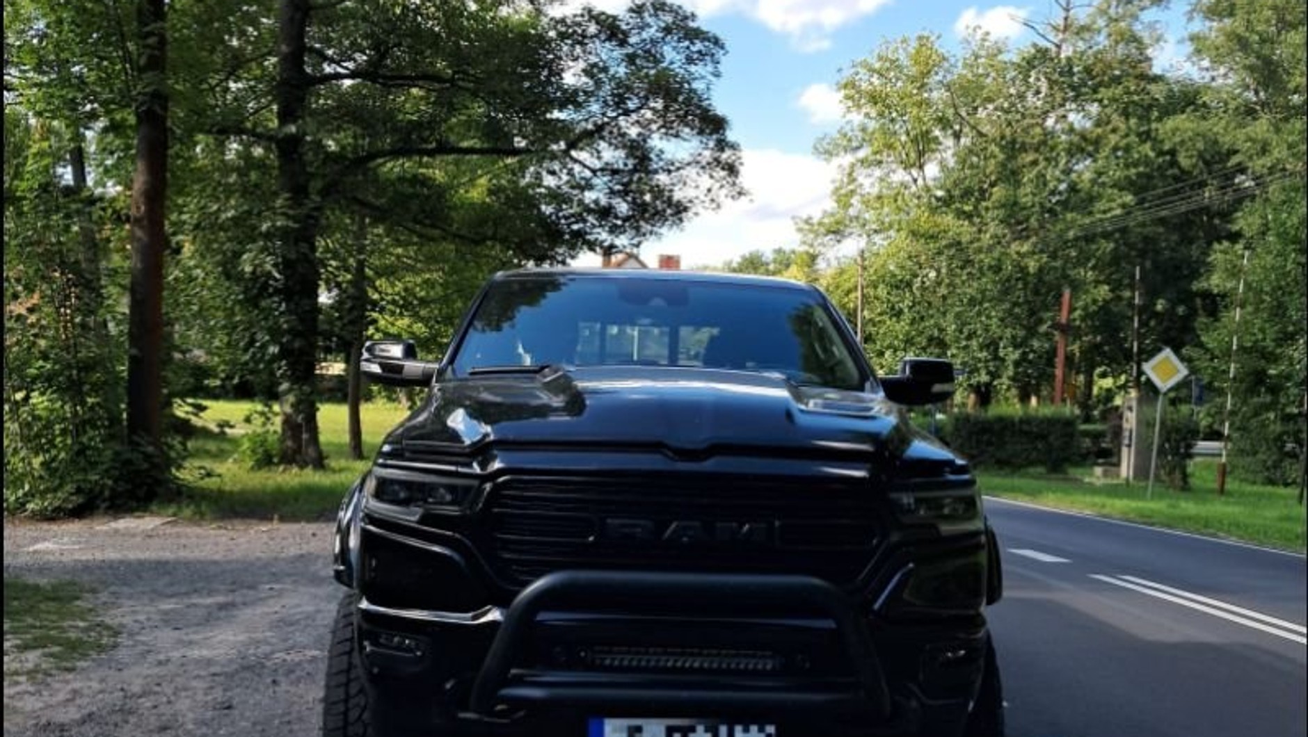 Odzyskany Dodge kilka godzin wcześniej został skradziony w Niemczech