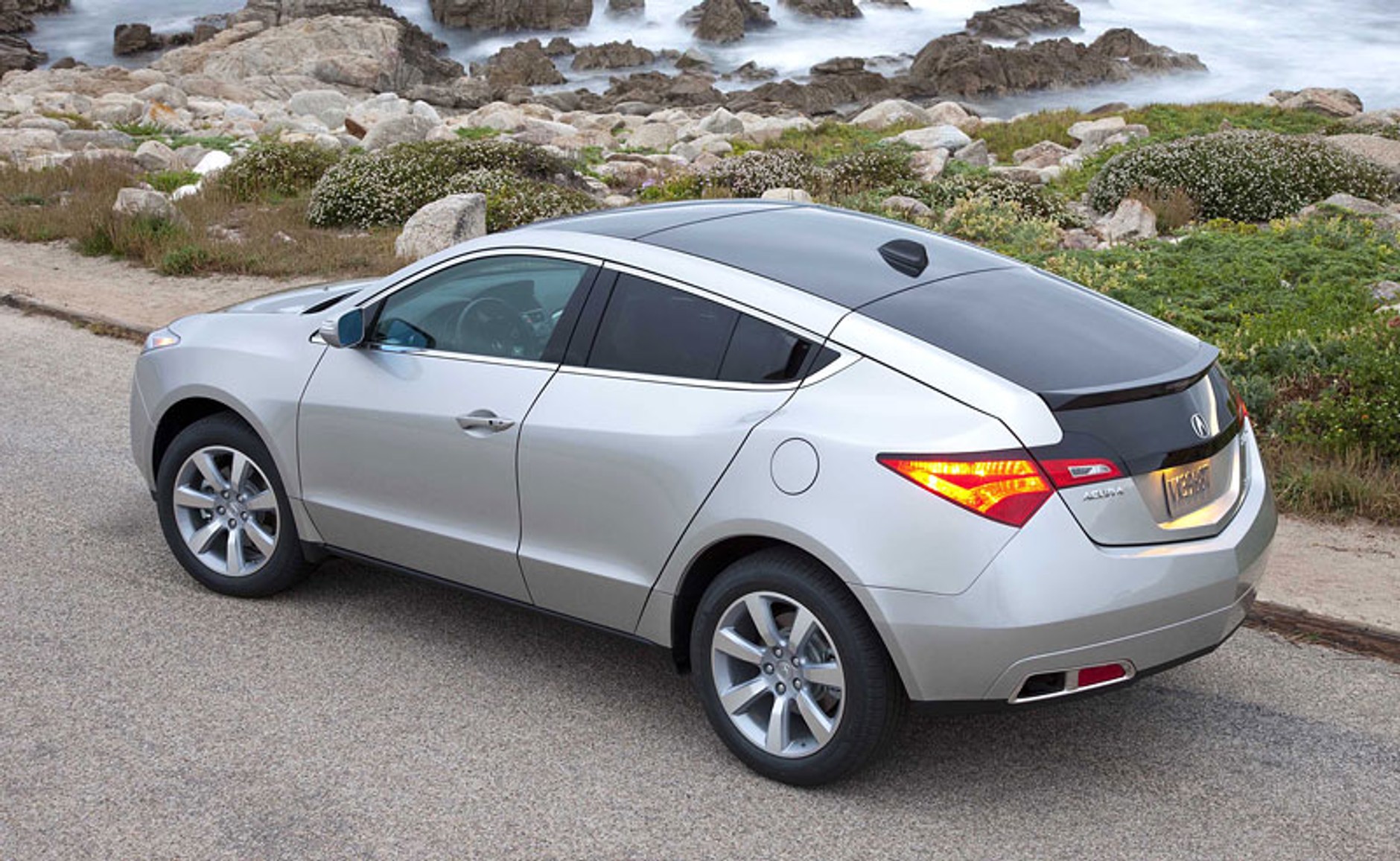 Acura ZDX: produkcyjna wersja konkurenta BMW X6