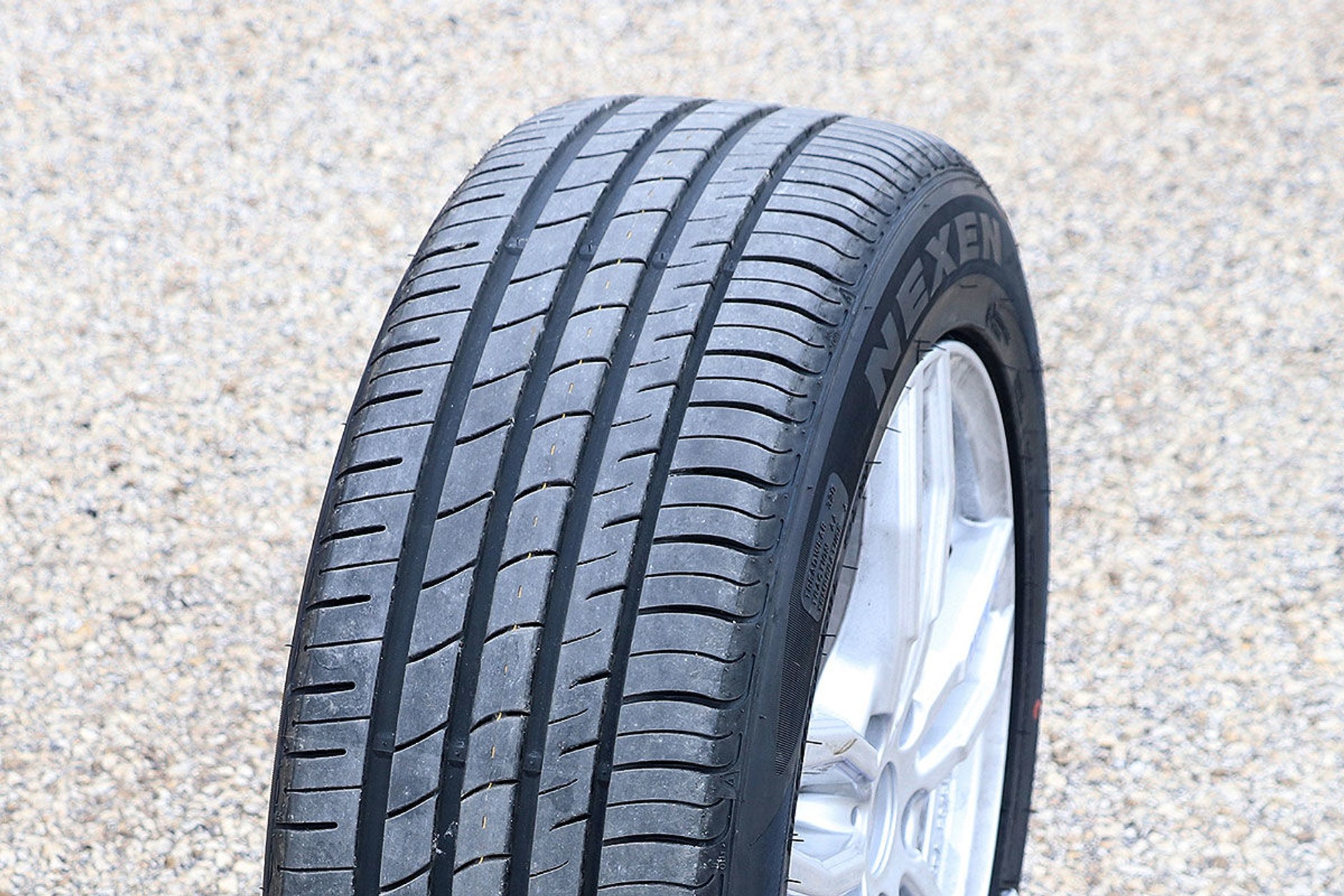 Nexen-N-Fera-RU1-SUV-1200x800-8e13c109d6829629