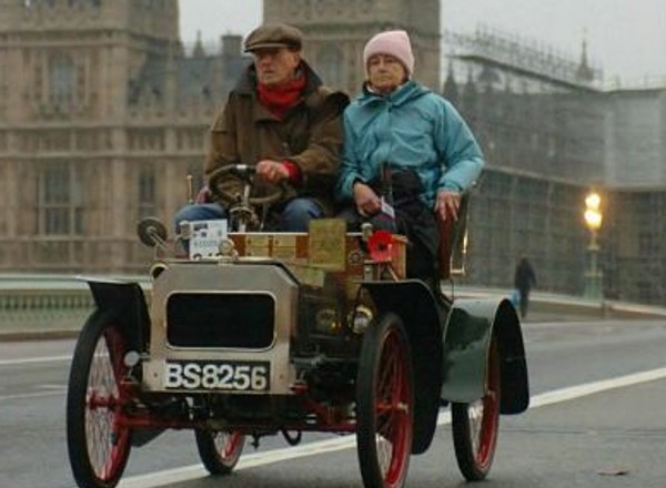 Rajd Londyn-Brighton: ponad 400 stulatków na starcie