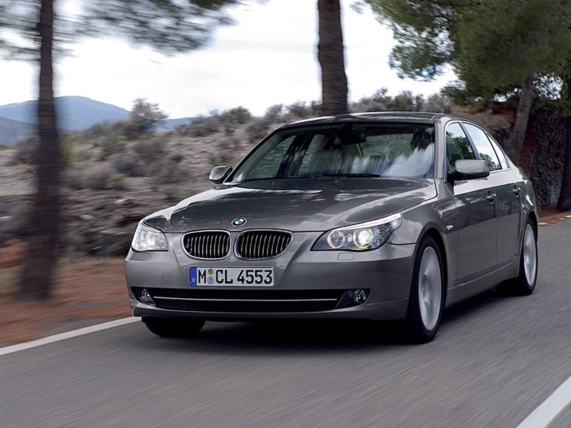 BMW: 5 mln pięciu generacji serii 5