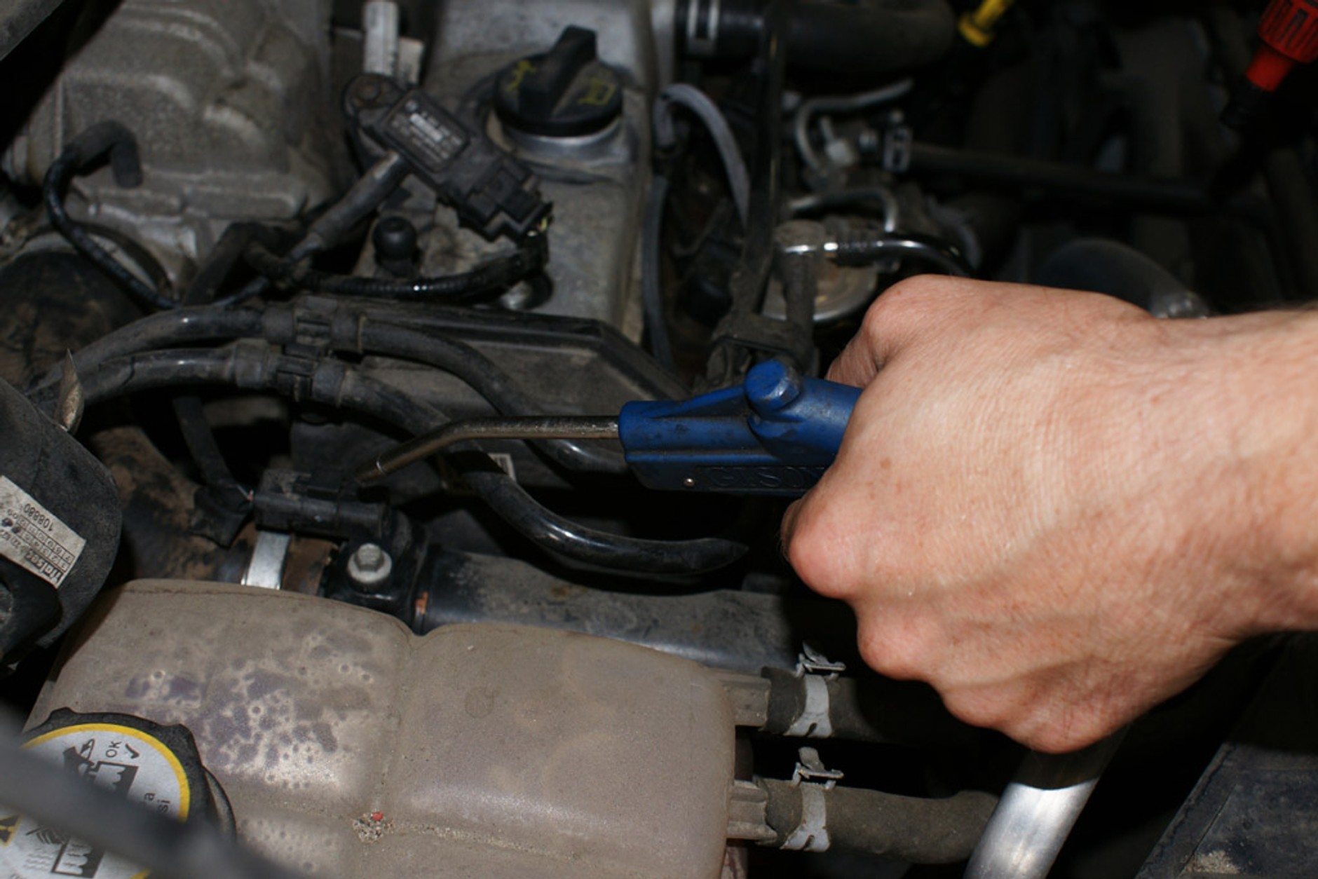 Jak umyć silnik i nie zepsuć?