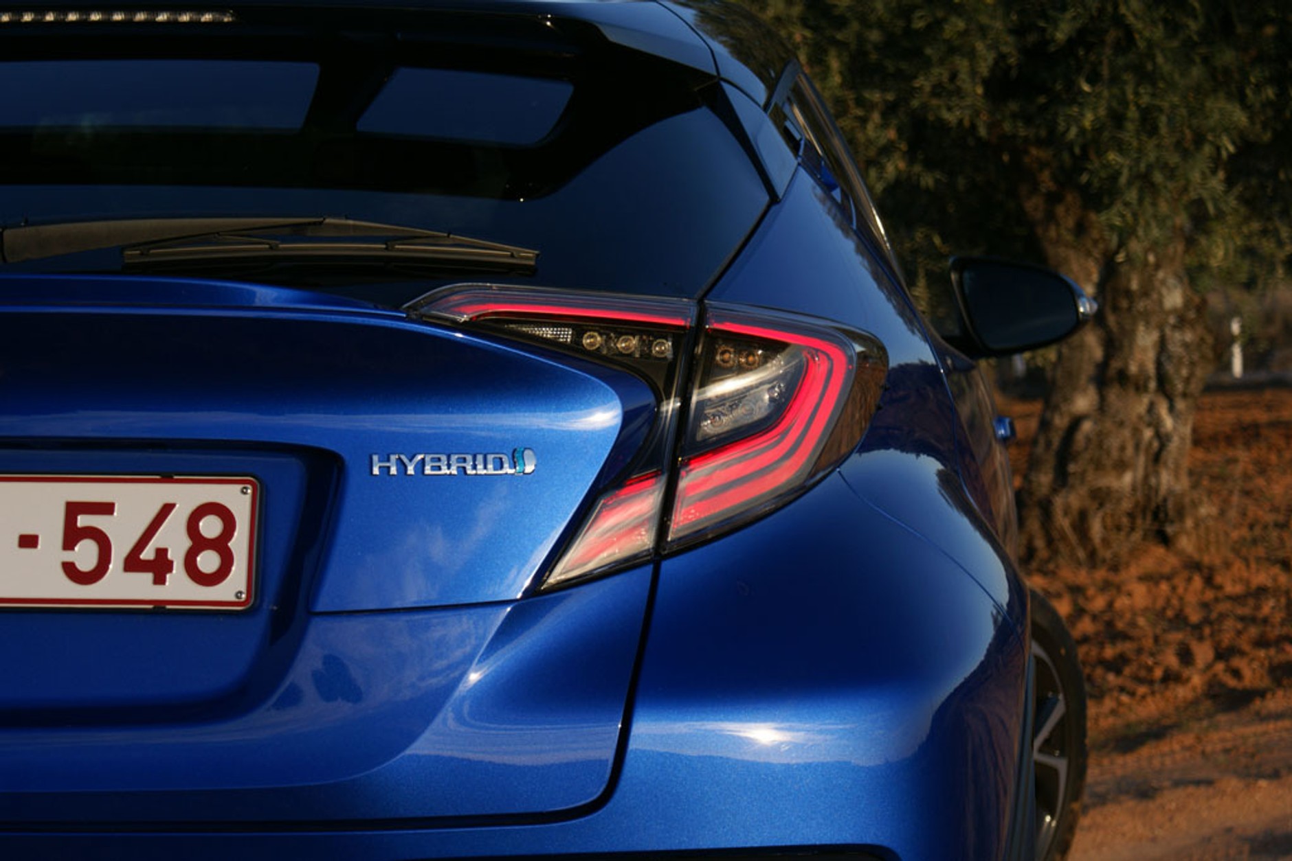 Toyota C-HRa - hybrydowy SUV w rozsądnej cenie