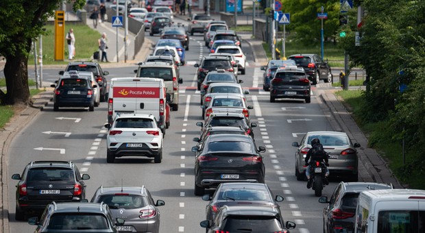 Unia Europejska złagodziła przepisy dla producentów samochodów. Nie będzie kar?