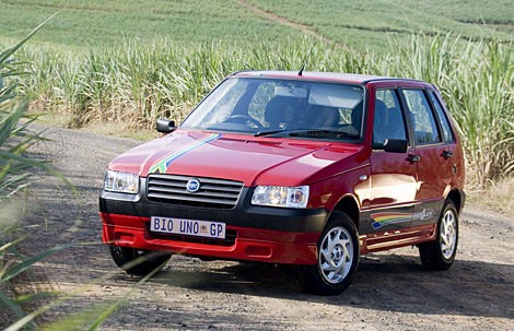 Fiat Uno żyje i jeździ na alkohol