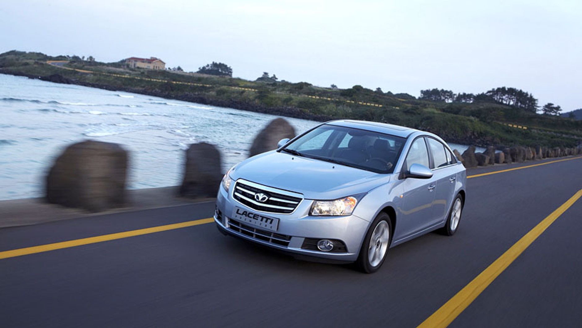 Chevrolet Cruze jest już sprzedawany w Korei (fotogaleria)