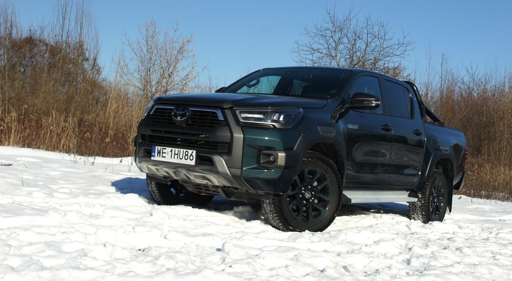 Toyota Hilux 2.8 D-4D MHEV Invincible