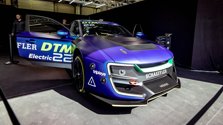 Zdalnie sterowany samochód wyścigowy DTM