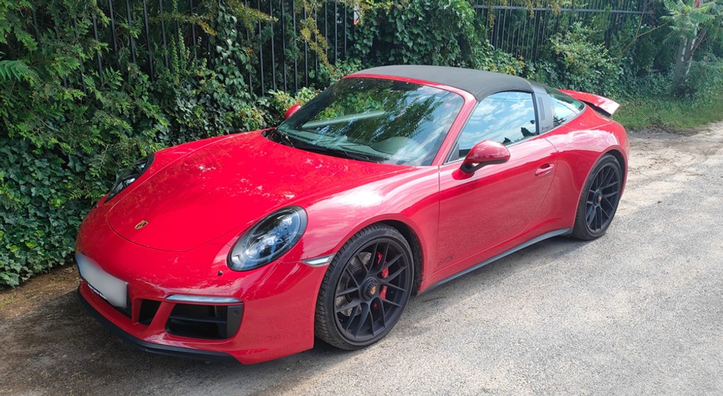 Odzyskane Porsche 911 Targa 4 GTS