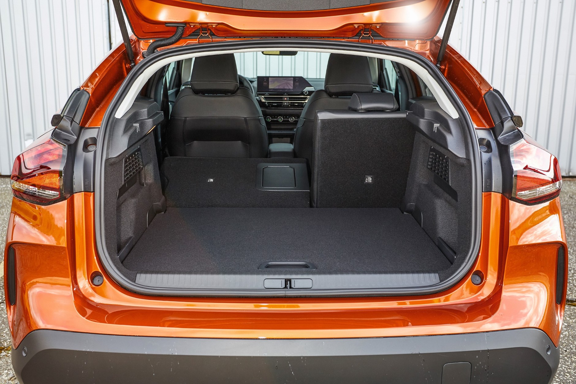 Nowy Citroen C4 kontra Kia XCeed - kompakty czy jednak SUV-y?