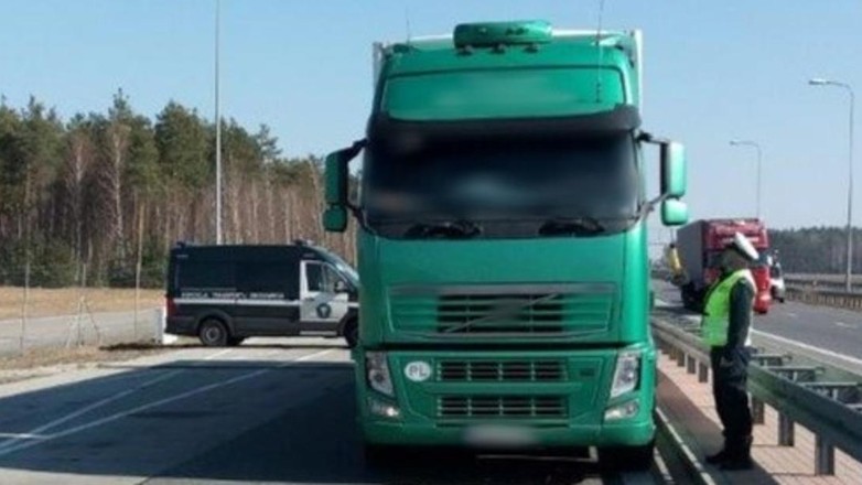 Kontrola trzeźwości kierowców ciężarówek