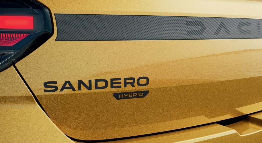 Dacia Sandero Hybrid 155