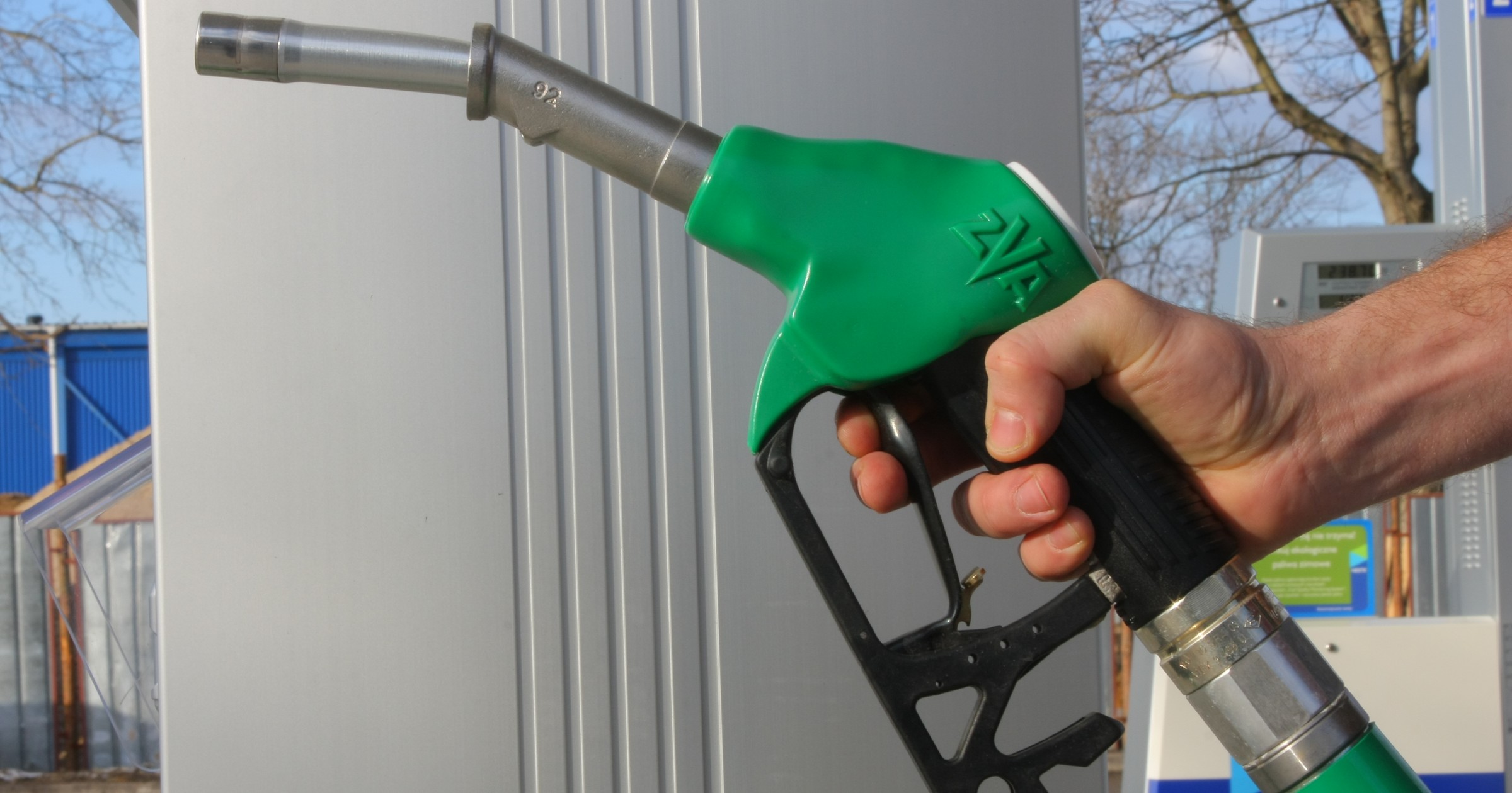 Diesel, benzyna czy gaz: co teraz warto kupić?