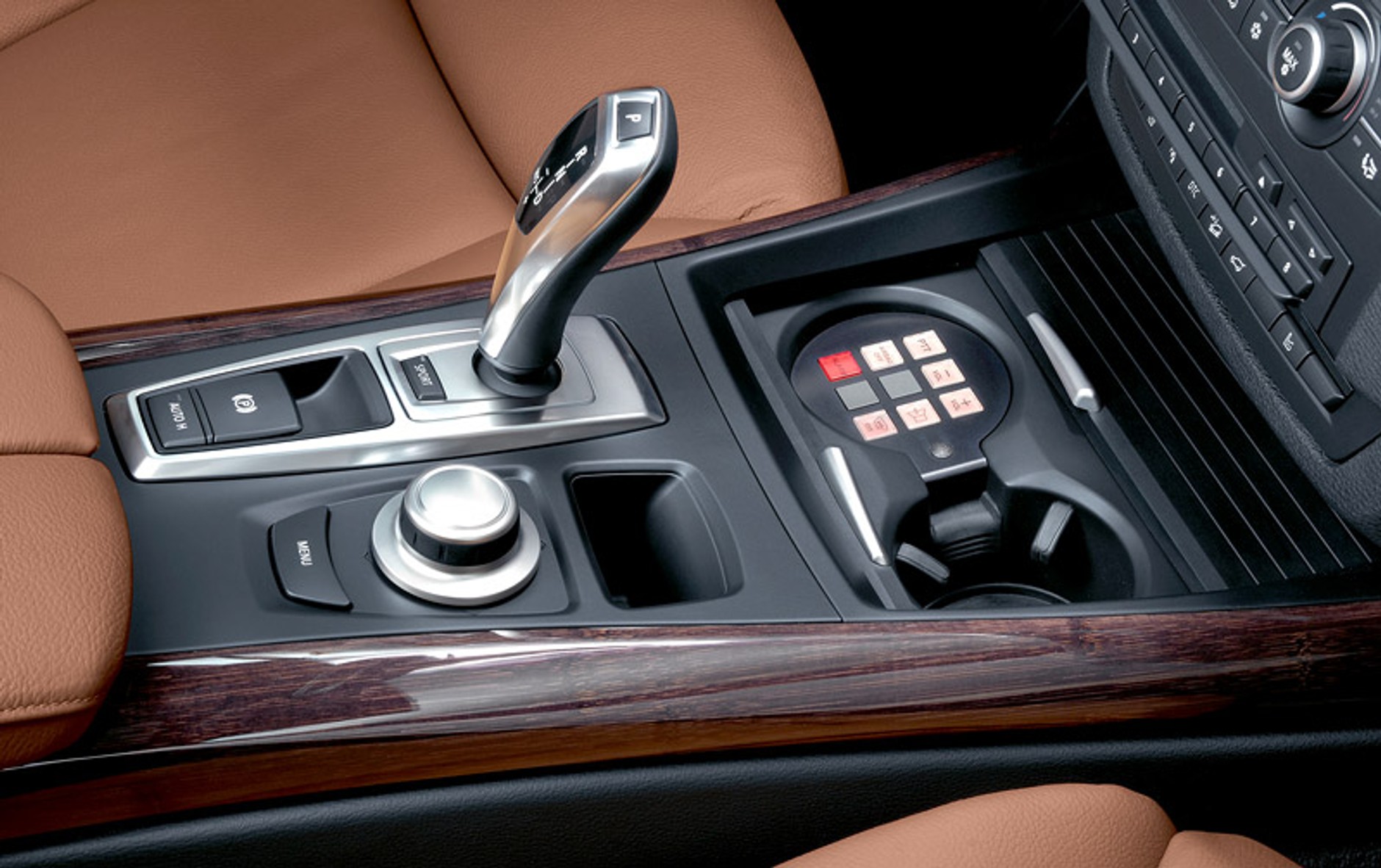 BMW X5 Security: bezpieczeństwo inaczej