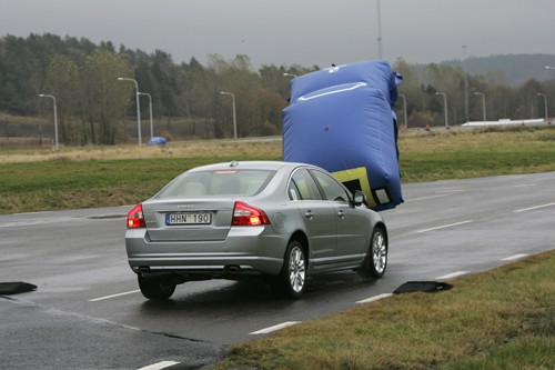 Bezpieczeństwo za kierownicą - Cel: uniknąć zagrożenia