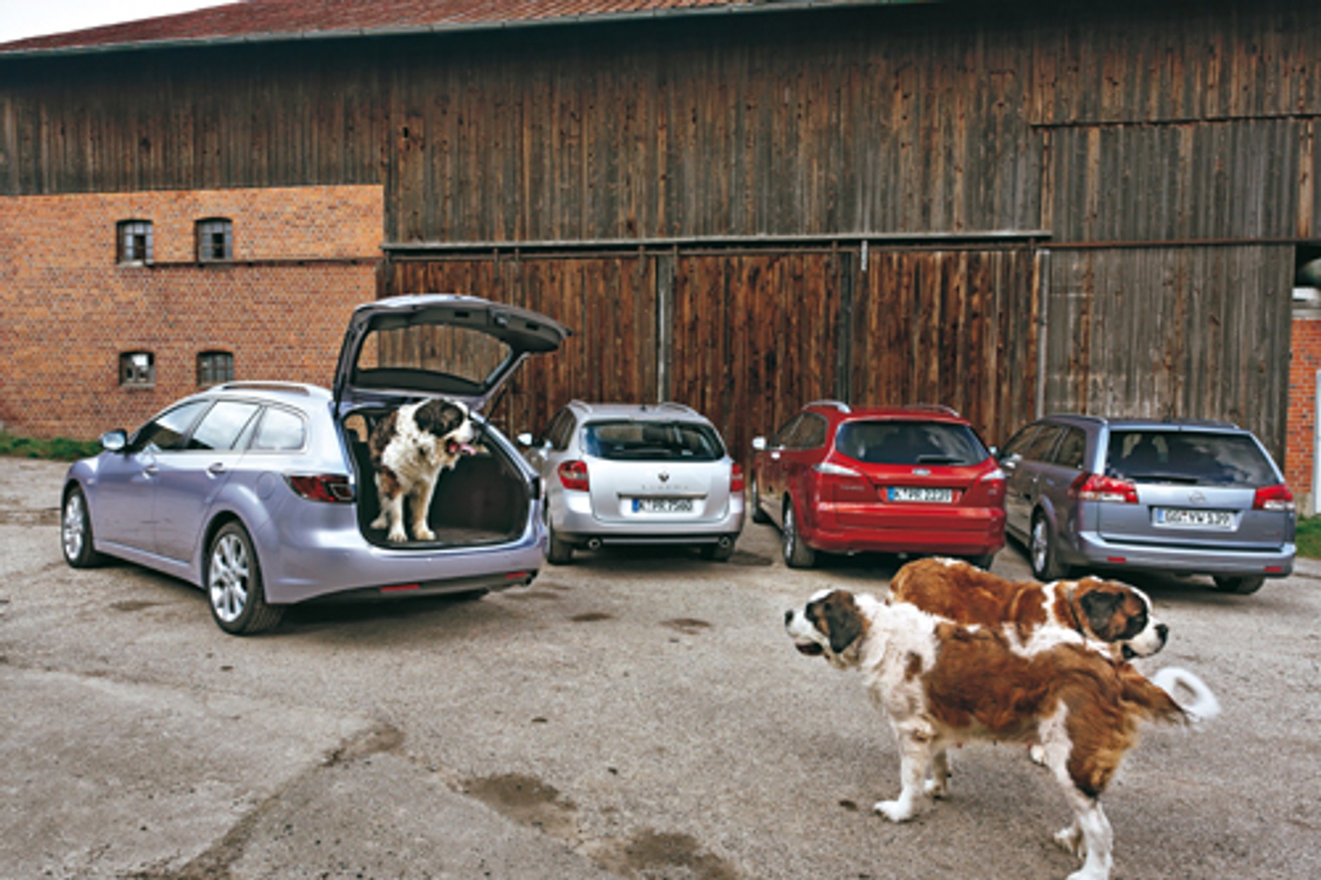 Mazda 6, Opel Vectra, Renault Laguna Ford Mondeo - Oto cztery rasowe kombi