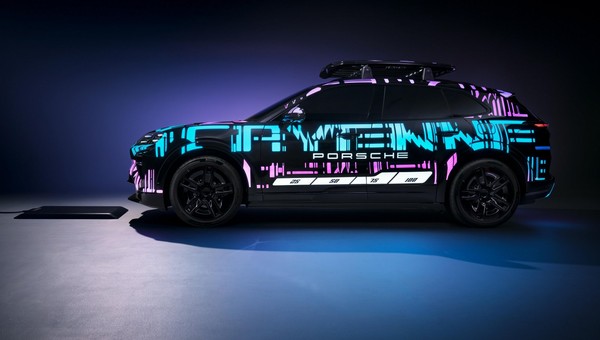 Ładowanie bezprzewodowe samochodów na prąd: Tesla odpuszcza, Porsche w to wchodzi. Ale czy ma to sens?