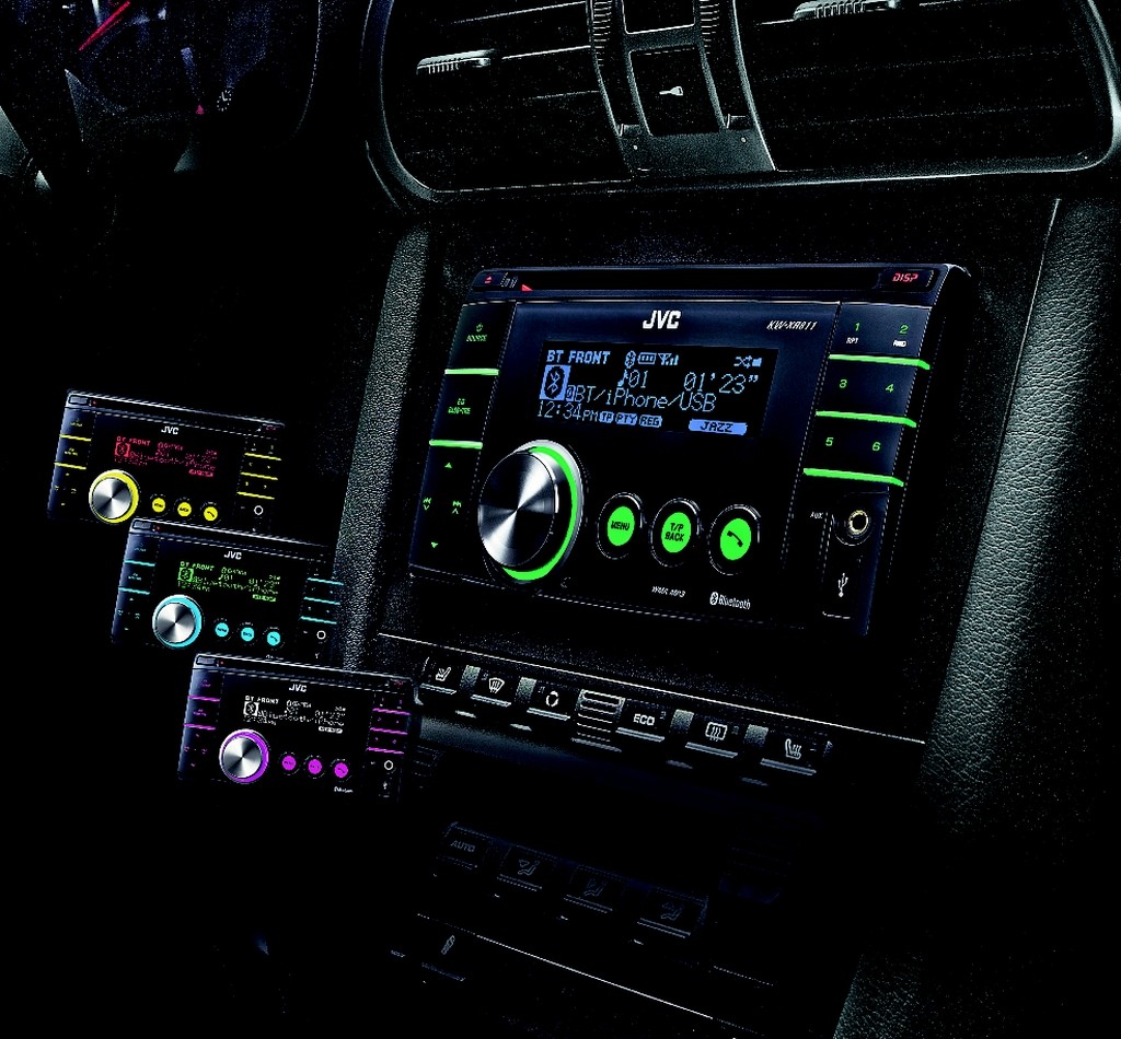 Nowości Car audio - radia samochodowe sezonu 2010