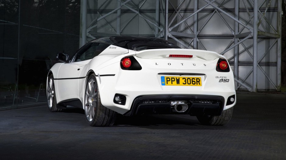 Lotus Evora Sport 410 - na cześć Jamesa Bonda