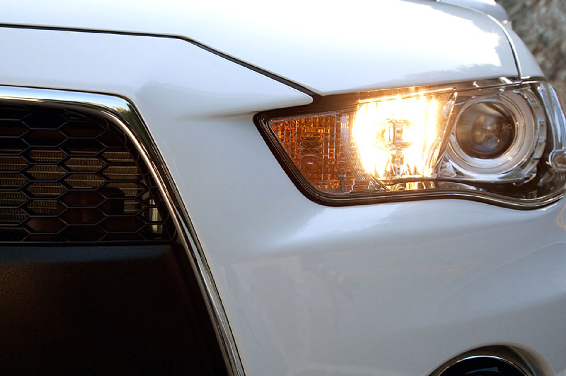 Mitsubishi Outlander GT dostane pohon S-AWC z Lanceru Evolution