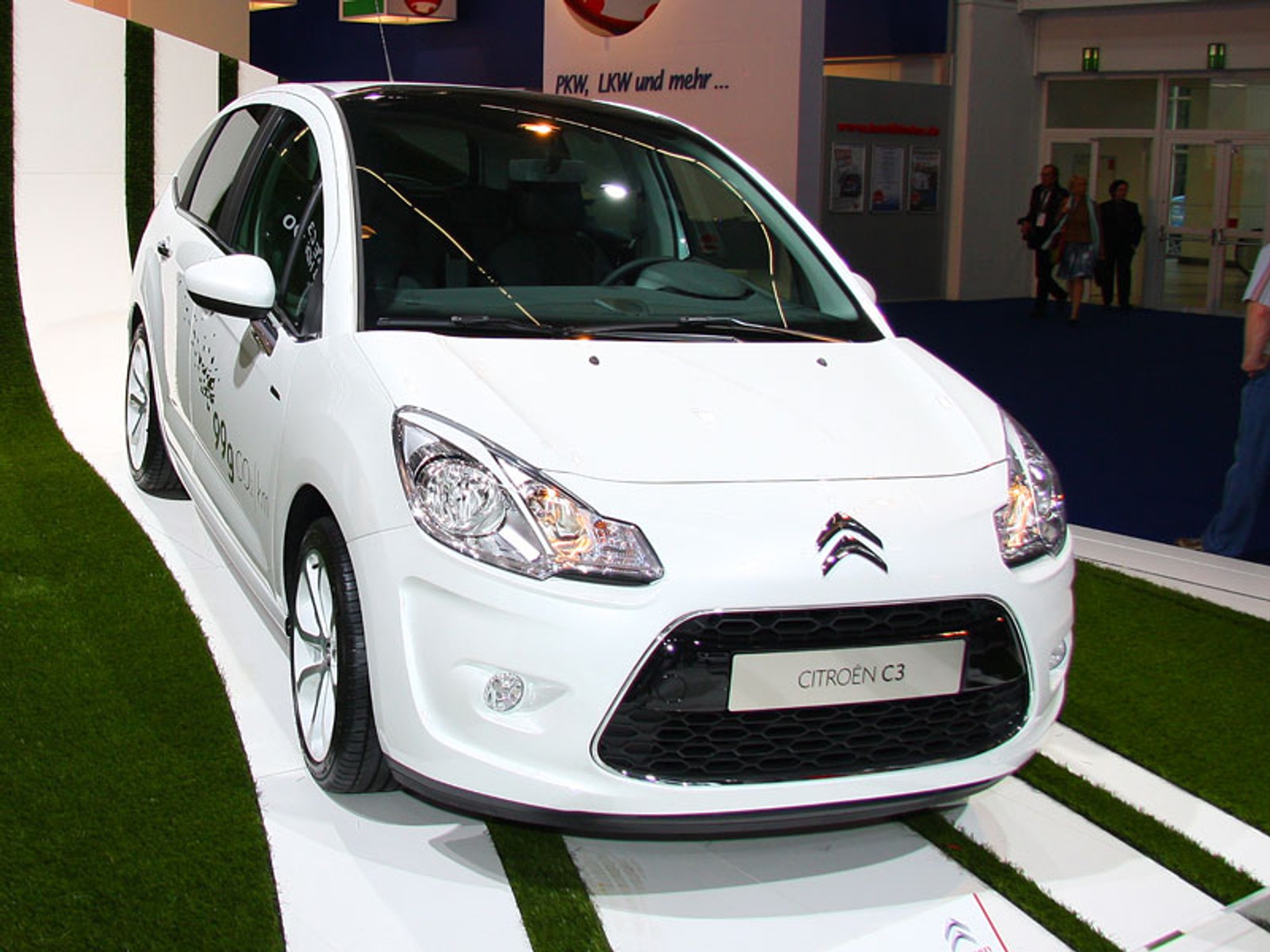IAA Frankfurt 2009: Citroën C3 – pierwsze wrażenia (fotogaleria)
