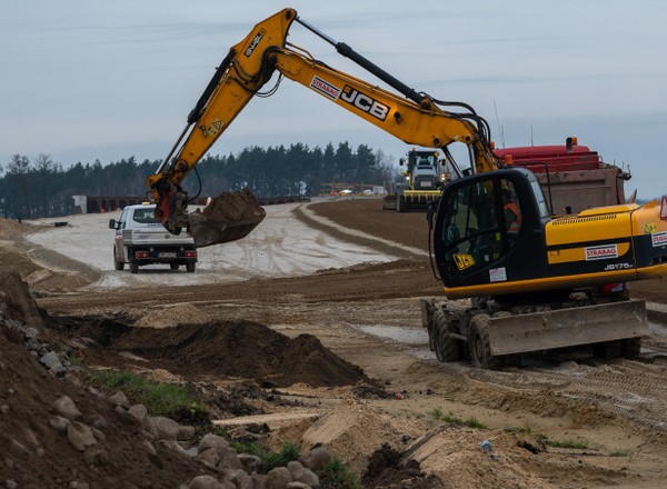 Budowa drogi S7 na odcinku Napierki – Płońsk: sprawdzamy postępy prac
