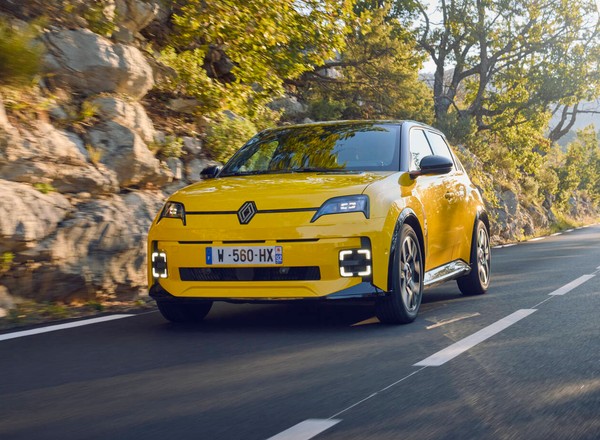 Renault 5 wraca do oferty po 28 latach i wygląda fantastycznie. Znamy ceny w Polsce