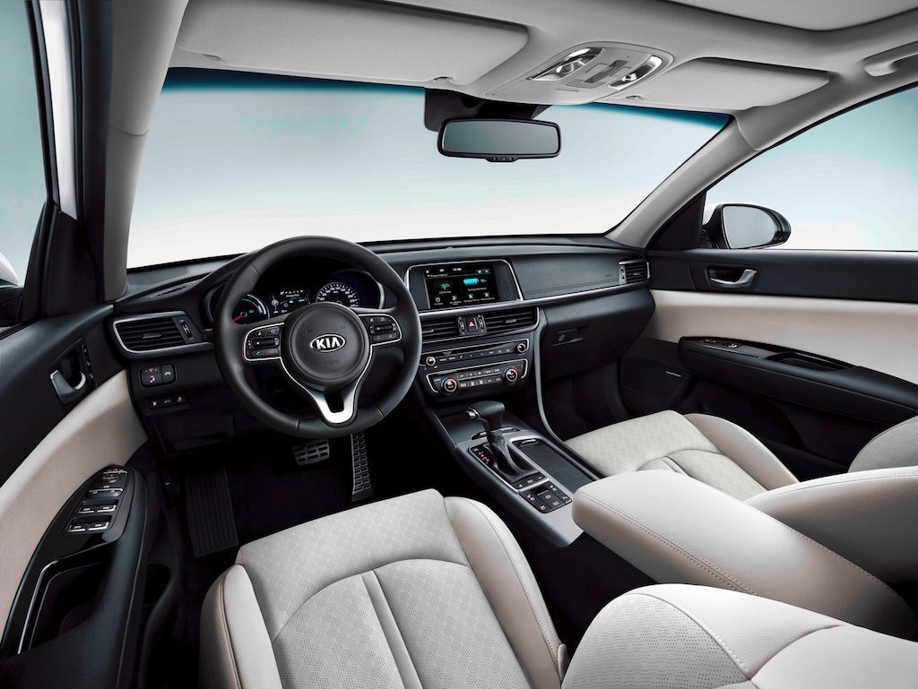Kia: hybrydowe Niro i Optima kombi