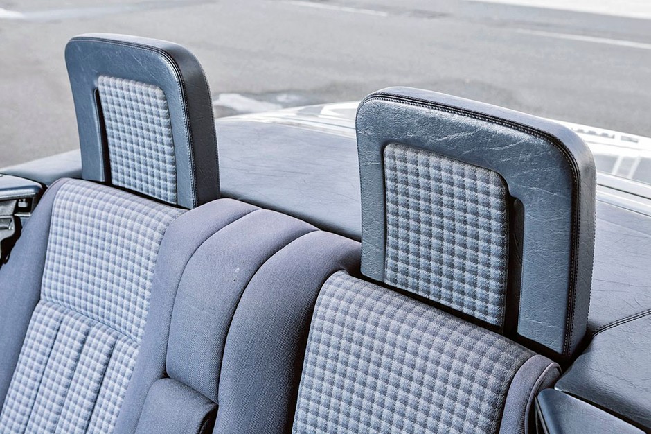 Mercedes 124 cabrio - kabriolet na cztery pory roku