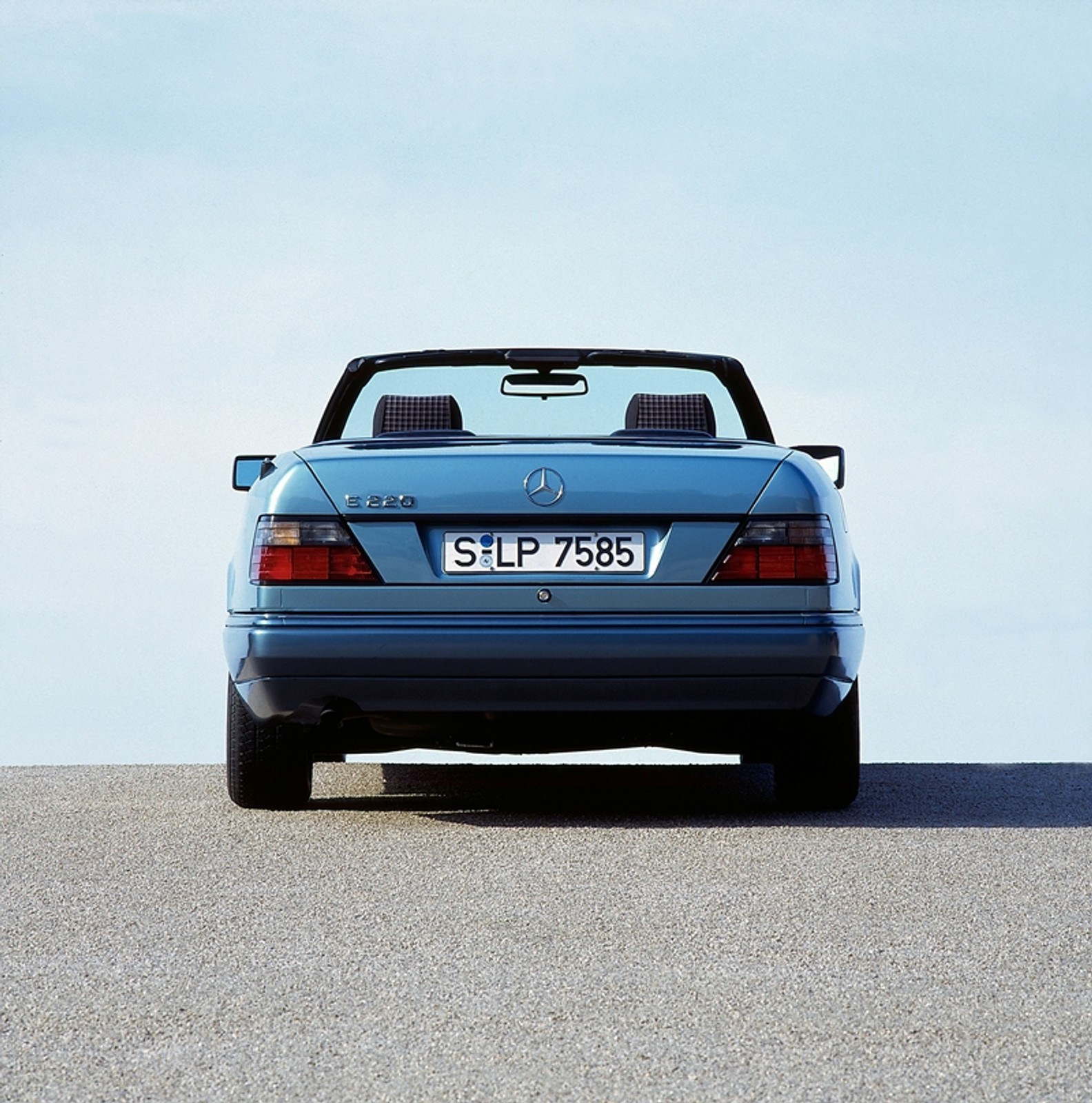 Mercedes W124 Cabrio – z pięknem trzeba obcować