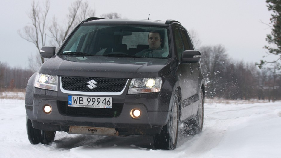 Suzuki Grand Vitara 3.2 V6 - Szybka, bo benzynowa