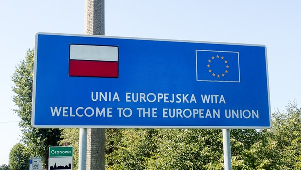 Przez 20 lat Polski w Unii Europejskiej na drogach zmieniło się więcej, niż można sądzić
