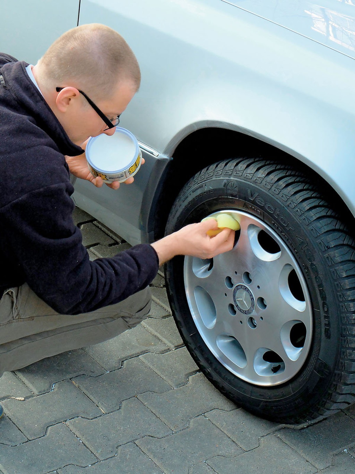 Woskowanie: najlepiej po polerowaniu lub glinkowaniu