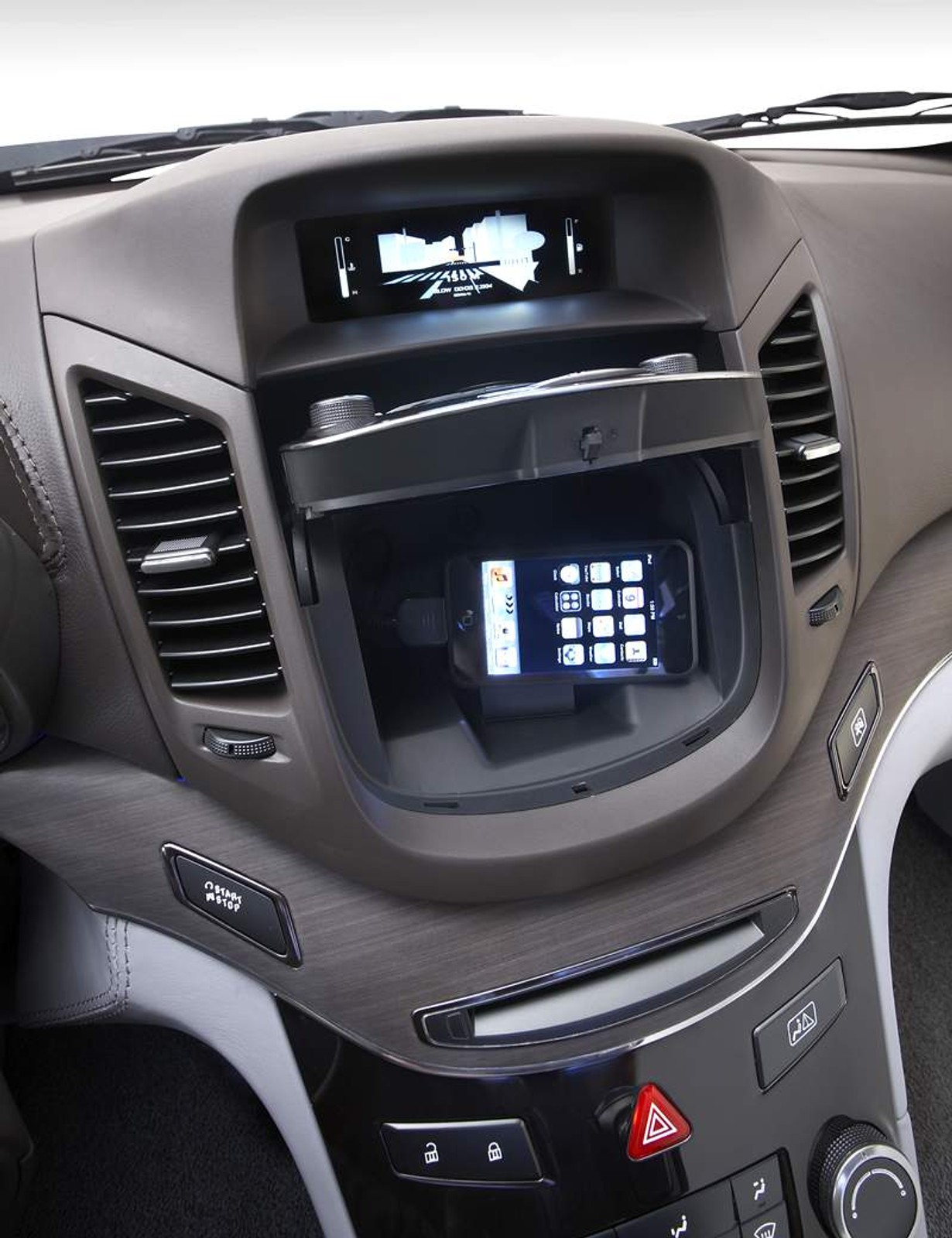 Paryż 2008: Chevrolet Orlando - nowe zdjęcia siedmiosobowego konceptu