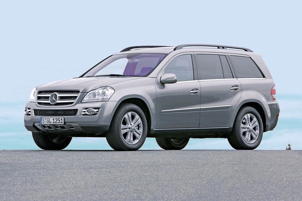 Mercedes GL (od 2006 r.) – luksusowy SUV Mercedesa nigdy nie stał się kultowym autem. 