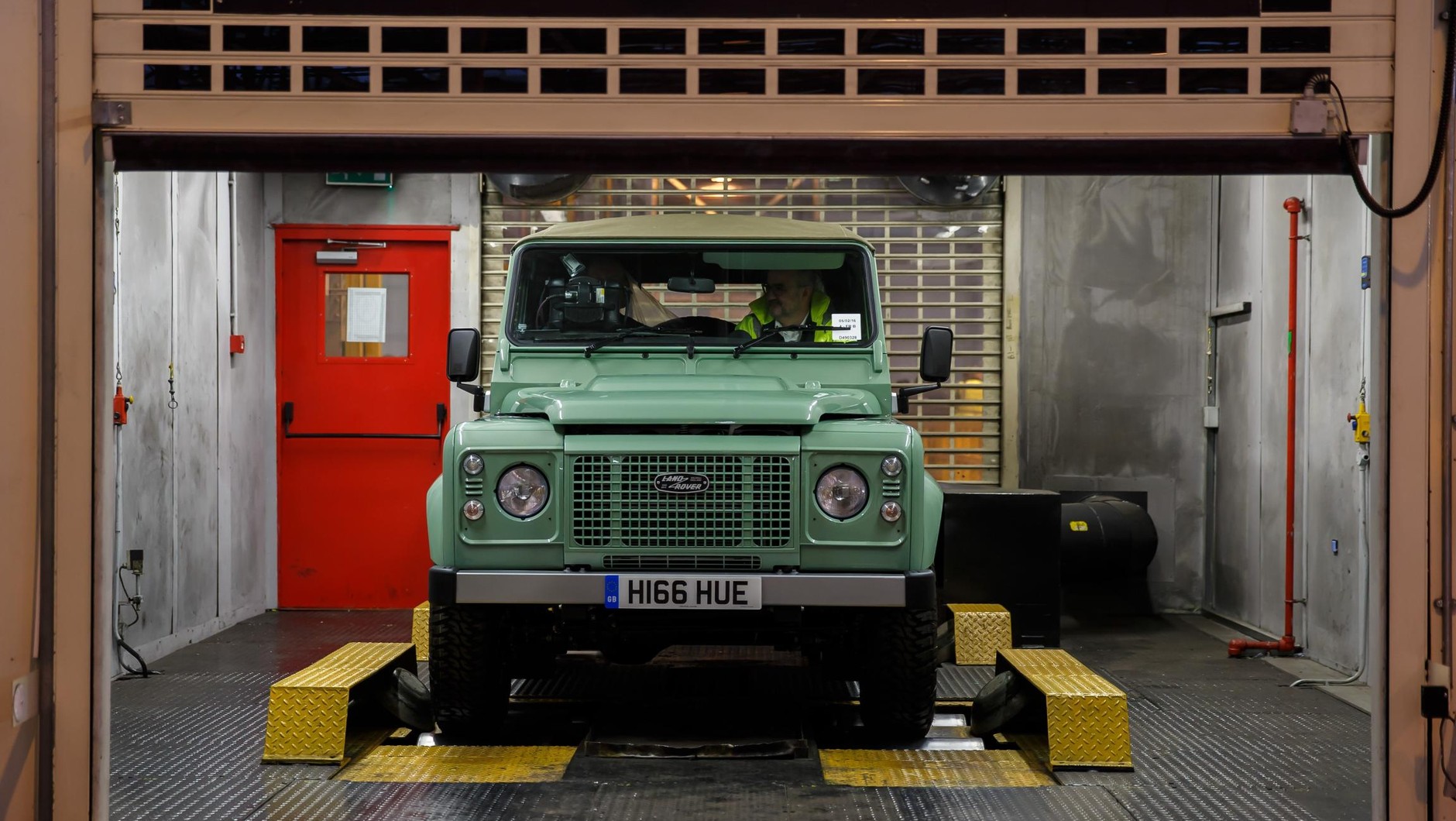 Land Rover Defender