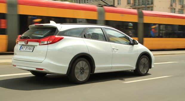 Test Hondy Civic Tourer 1.8 Sport: Jaki jest mistrz przestrzeni?