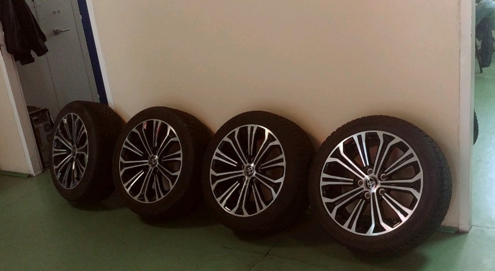 kradzione koła felgi Toyota