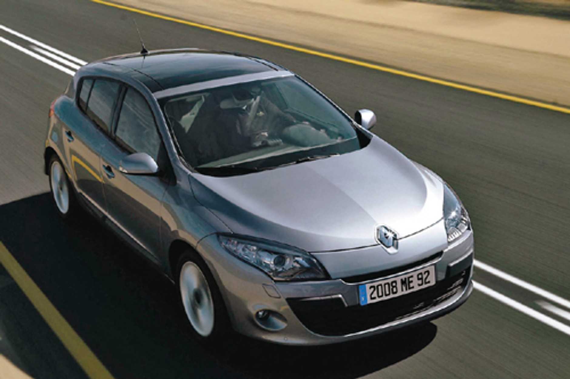 Renault Megane III - Mniej rewolucyjny, bardziej okrągły