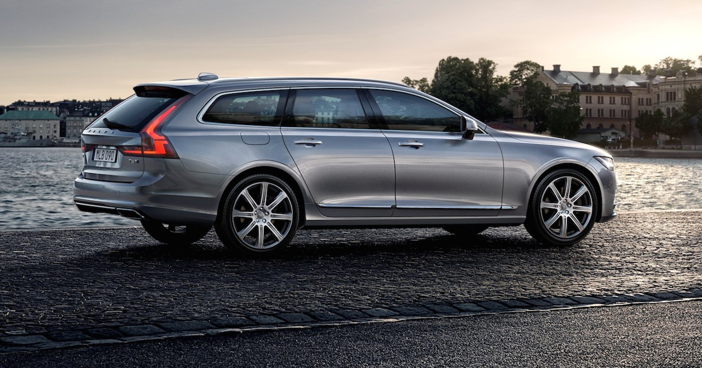 Volvo V90