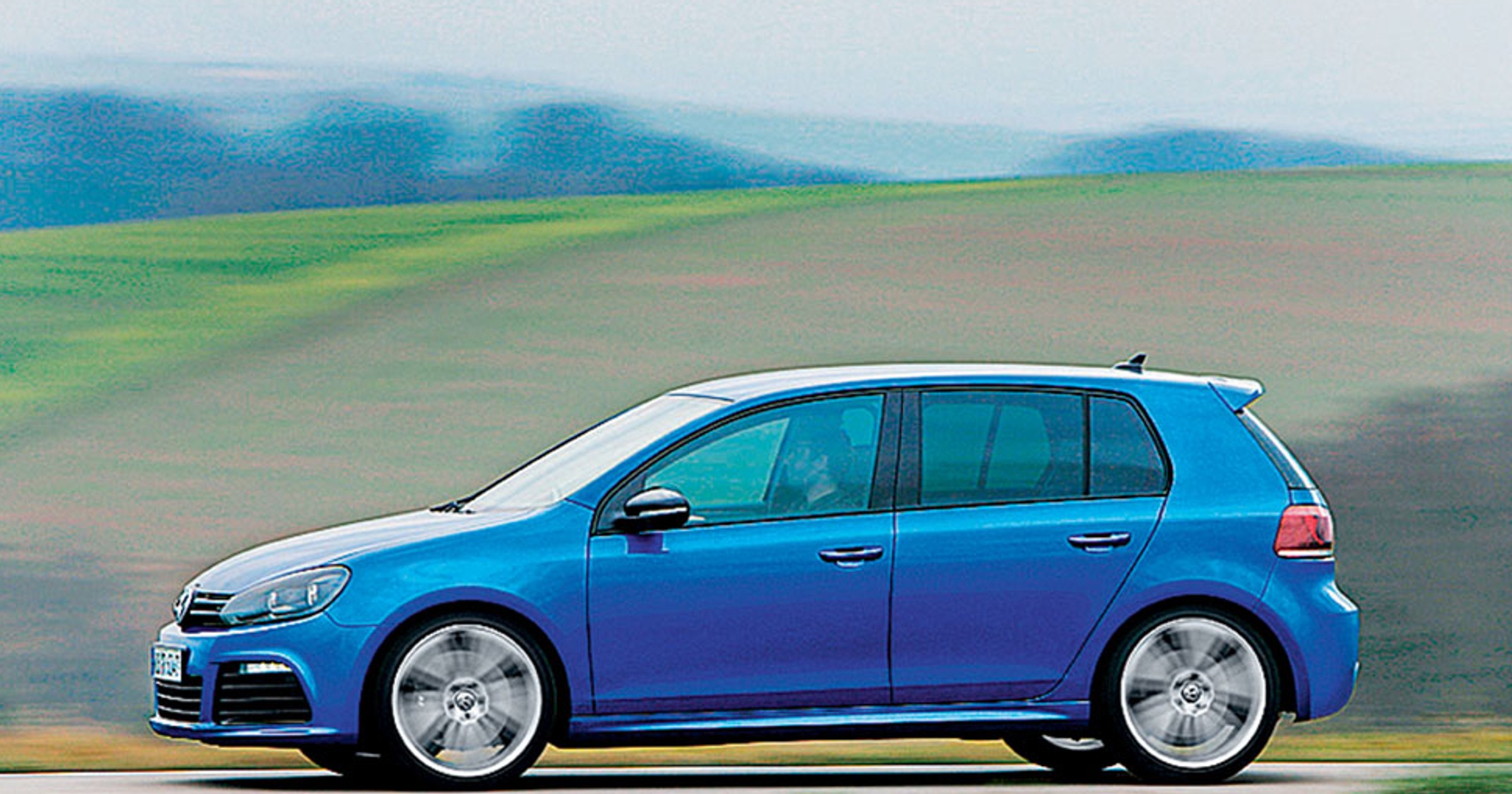 Volkswagen Golf R: Kompakt dla spragnionych mocnych wrażeń