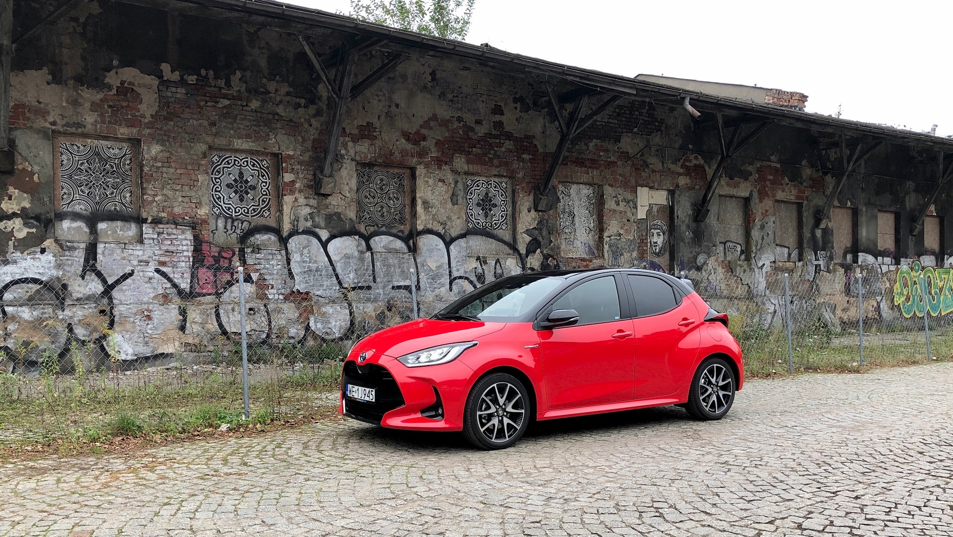 Nowa Toyota Yaris 1.5 Hybrid Premiere Edition
