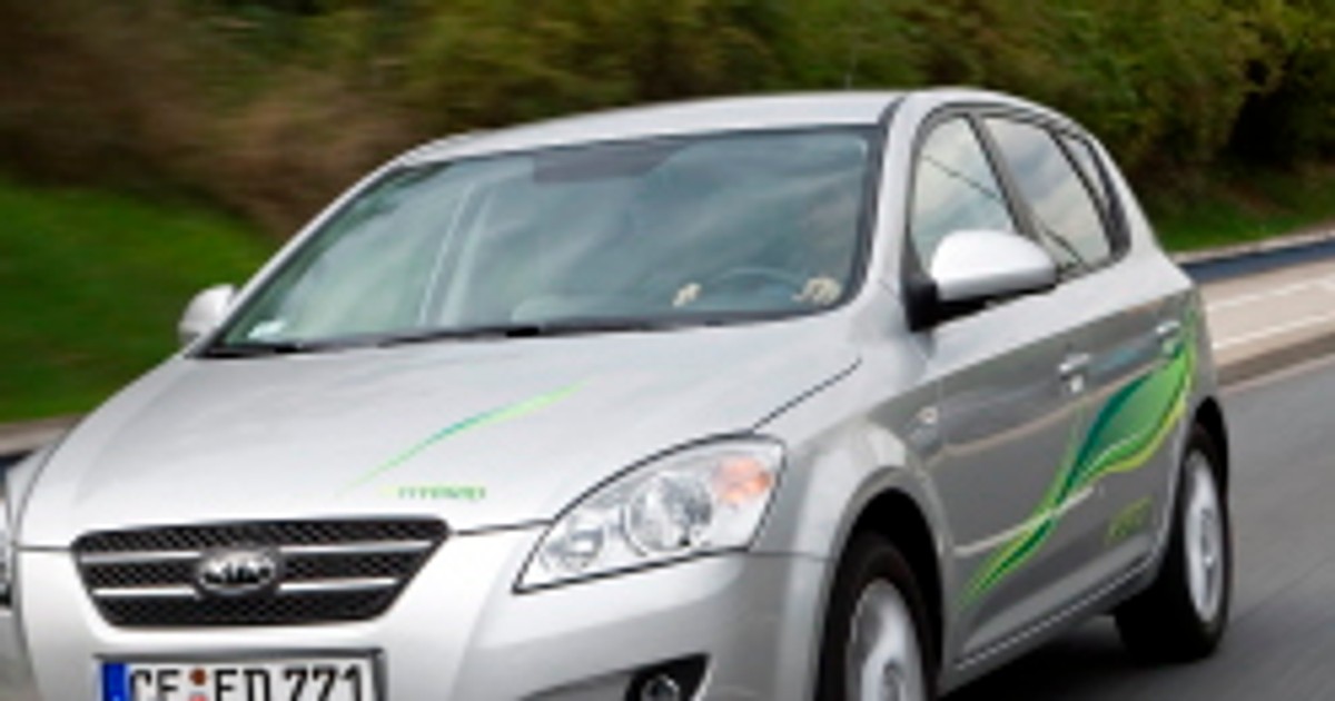 Paryż 2008: KIA cee’d z napędem hybrydowym - pierwsze próby drogowe